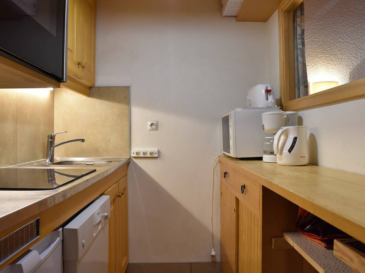 Entire apartment, 2-room apt, pets allowed, near slopes Méribel in Les Allues, Les Trois Vallées