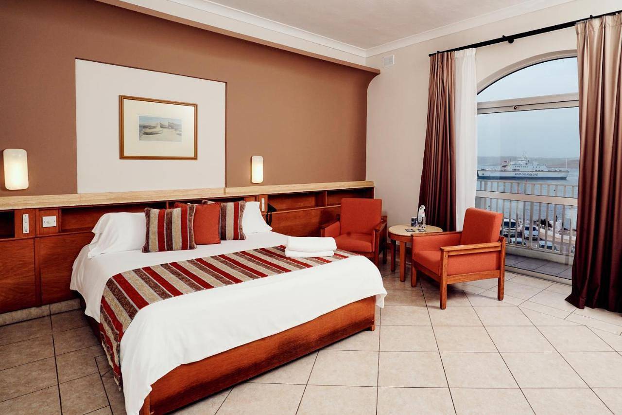 Double or Twin Room with Sea View South Facing in Mellieha, Île de Malte