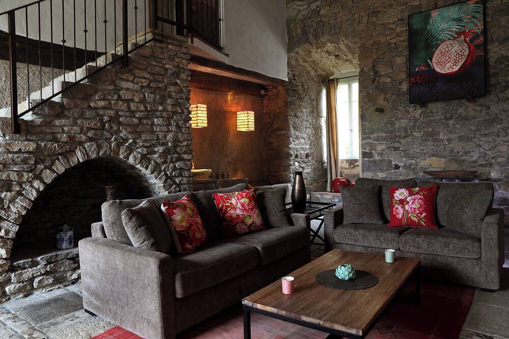 Appartement entier, Pa-Chai - 1 Bedroom Apartment, terrace in Villarzel-Cabardès, Région de Carcassonne