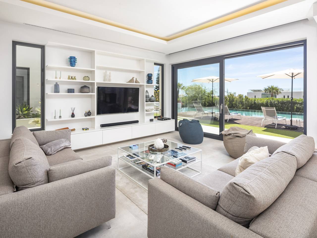 Villa con piscina y Ac - vista al océano in Estômbar, Lagoa