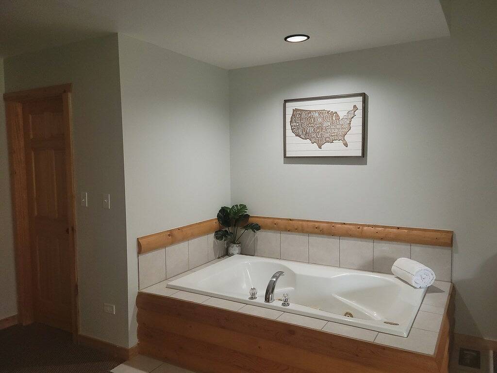 Umgestaltete Villa in der Nähe von Starved Rock State Park. Voll ausgestattet. Schlaf 9 in Starved Rock State Park