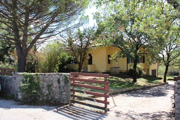 Villa per 10 persone, con Balcone e Terrazza nonché Panorama in Carso