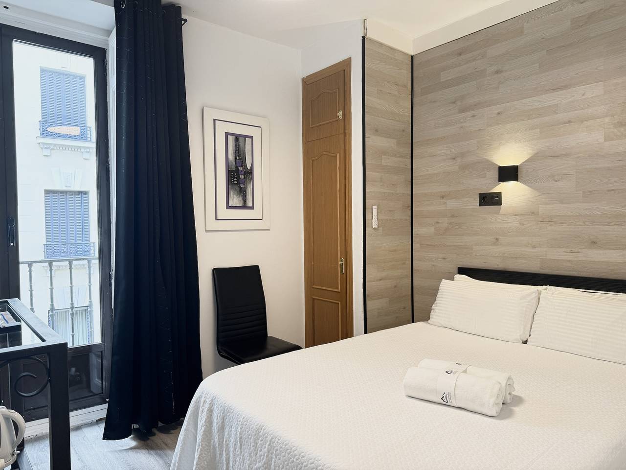 Entire vacation apartment, R101 - Valverde 3 in Centro (Madrid), Madrid