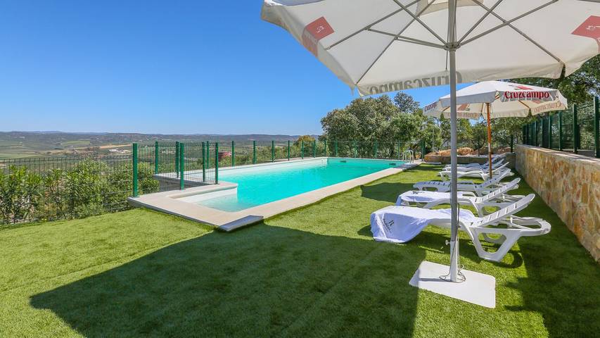 Casa rural para 8 personas, con Balcón/Terraza y Piscina en La Puebla de los Infantes
