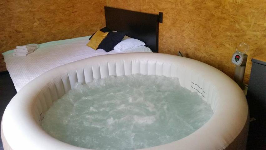 Maison d’hôte pour 2 personnes, avec jacuzzi et jardin à Corbeil-Essonnes
