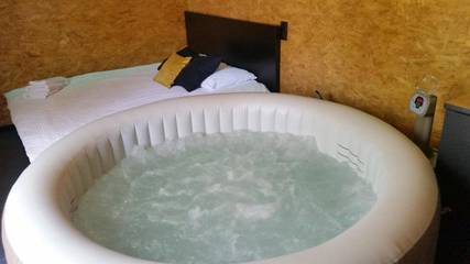 Gîte pour 2 personnes, avec jacuzzi et jardin à Corbeil-Essonnes