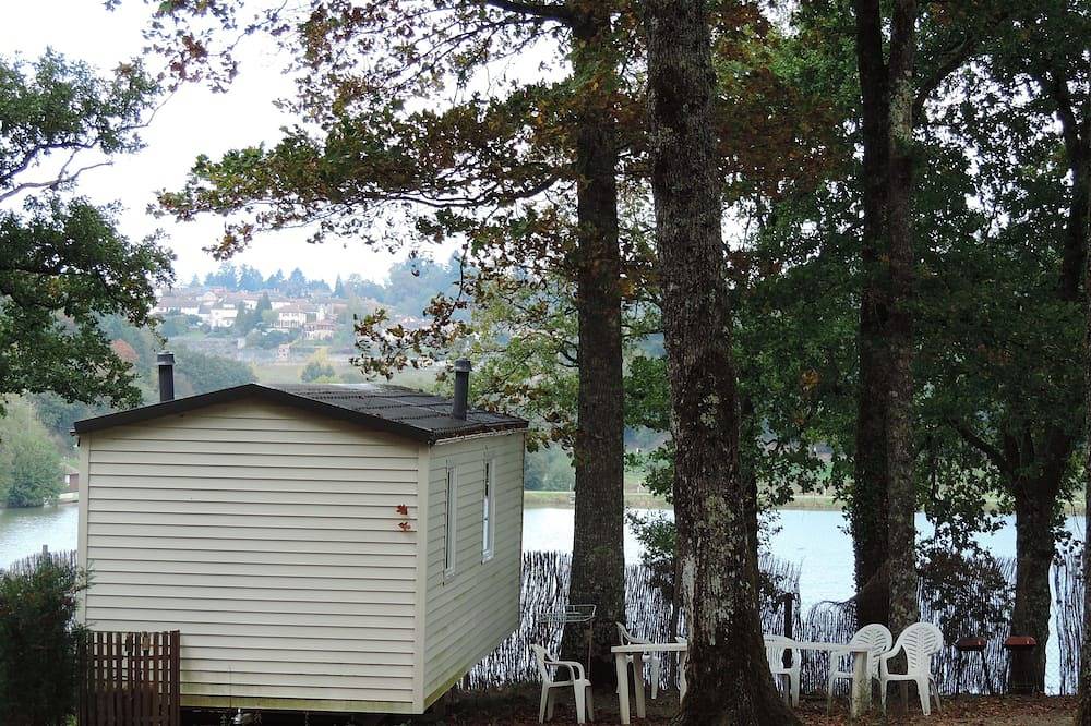 Camping pour 4 Personnes dans Rochechouart, Région de Rochechouart