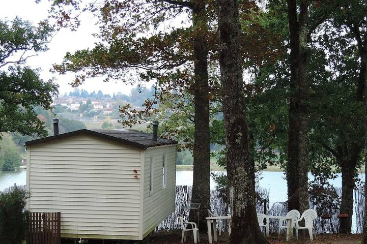 Camping pour 4 personnes, avec Piscine