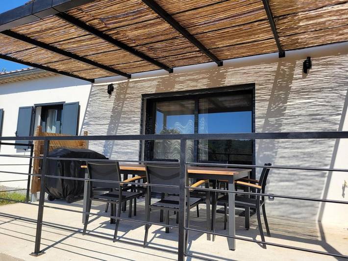 Location de vacances pour 6 personnes, avec Jacuzzi ainsi que Terrasse et Jardin à Montréal (Rhône-Alpes) - 4