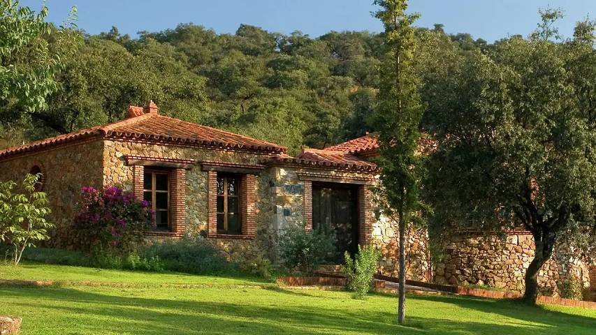 Apartamento para 6 personas, con piscina y jardín en Alájar
