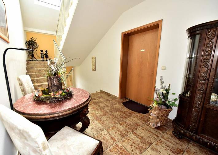Ferienwohnung, mit Terrasse und Garten sowie Ausblick in Ottendorf-Okrilla - 2