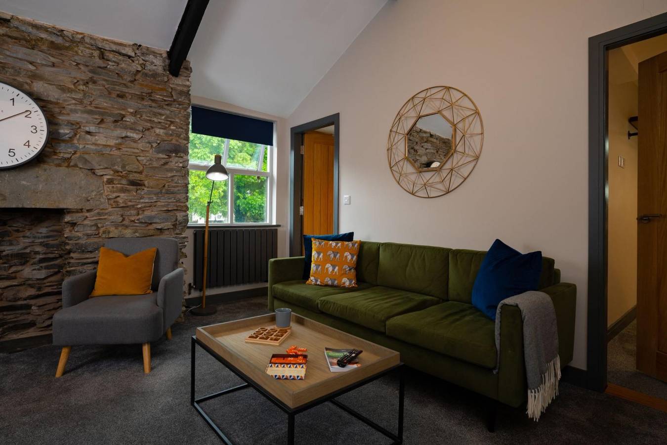 Entire apartment, Apartment with Ensuite s Sky Tv by Letmestay in Ambleside, Lake District