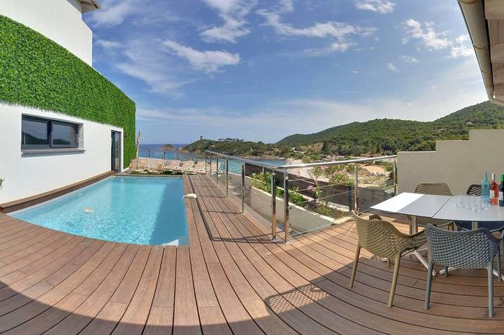 Location de vacances pour 10 personnes dans Plage de Fautea