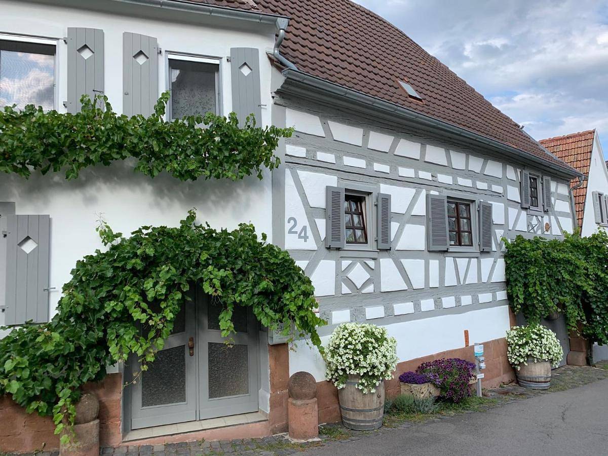 Ganze Wohnung, Apartment in Gleiszellen-Gleishorbach, Südliche Weinstraße