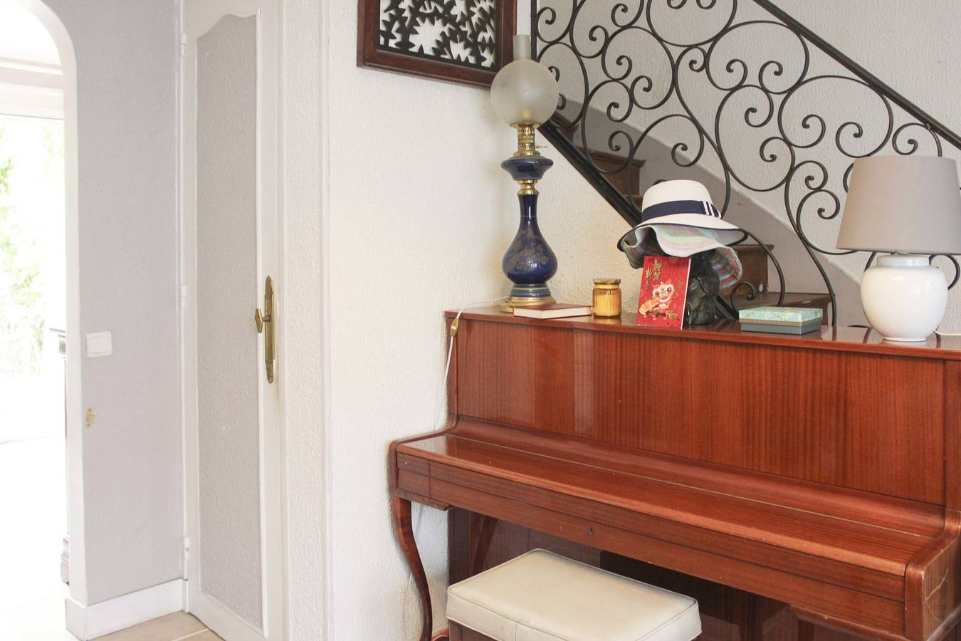 Spacious, quiet house with pretty garden in Saint-Denis, Sena-Saint Denis