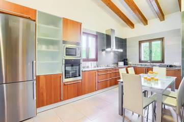 Villa in Crestatx, Sa Pobla für 4 