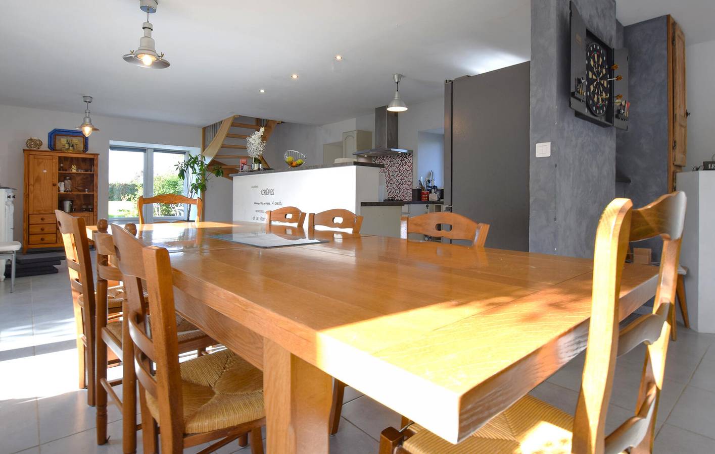 Appartement confortable avec jardin et WiFi près de la plage in Bricqueville-sur-Mer, Région de Coutances