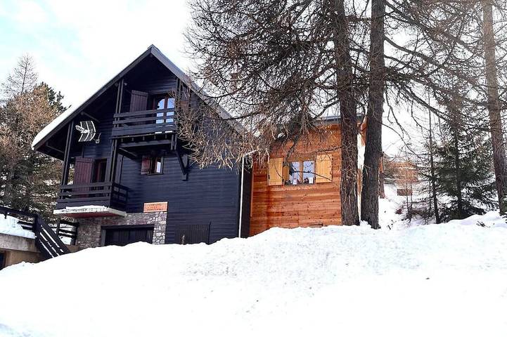 Chalet pour 20 personnes, avec piscine et jardin à Risoul