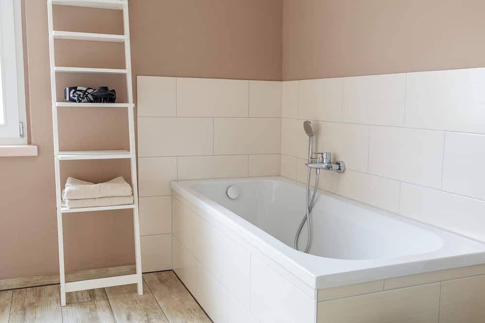 Ganze Wohnung, Komfortable und geräumige Gästewohnung im Grünen in Wittenberg, Fläming