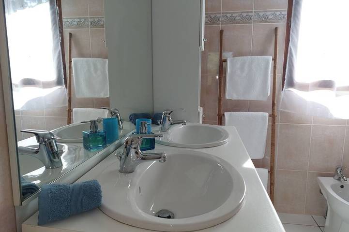 Gîte pour 4 personnes, avec terrasse et jardin à Noaillan - 4