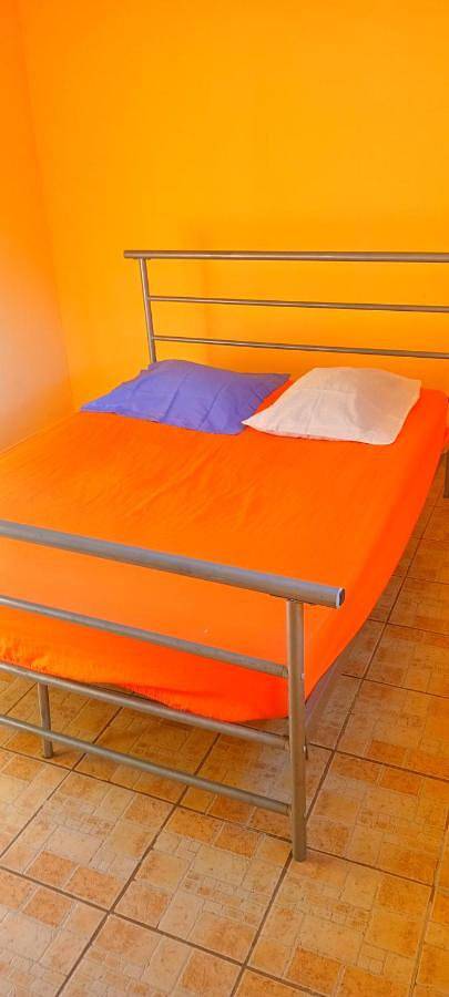 Cottage pour 4 personnes, avec jardin, animaux acceptés à Voh