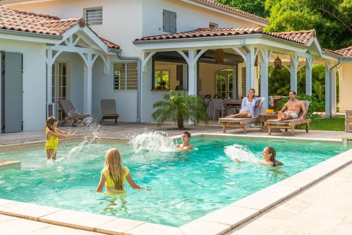 Hôtel pour 2 personnes, avec jacuzzi ainsi que jardin et piscine à Petit-Bourg - 3