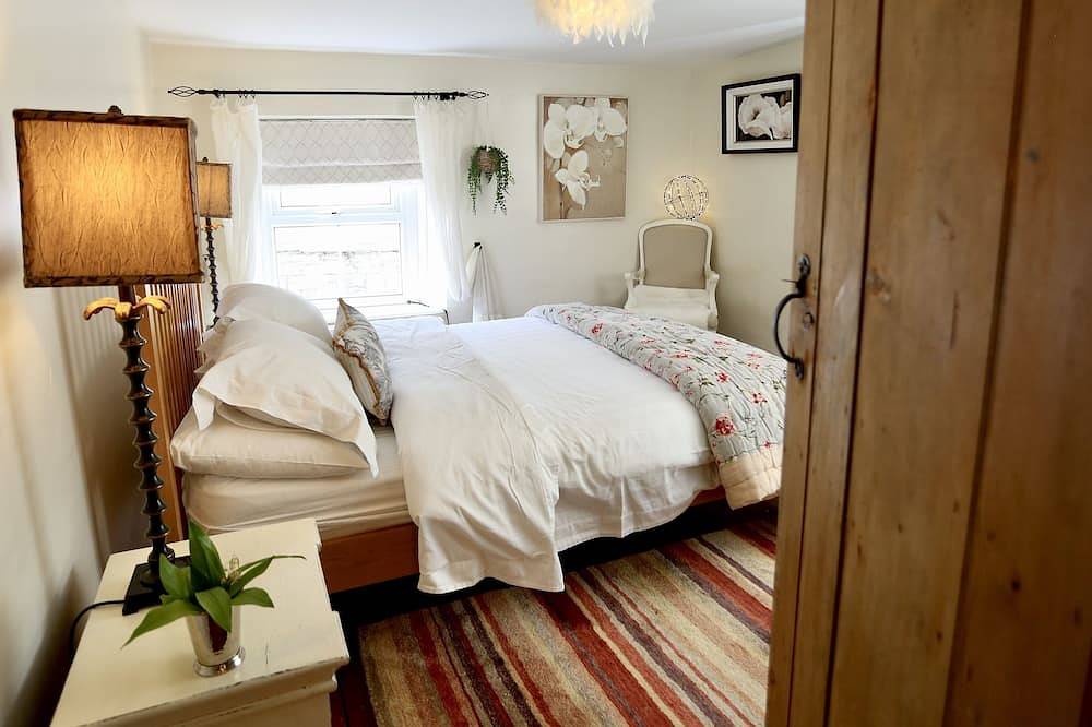 Cosy Welsh Cottage - 1 min walk from town centre in Crickhowell, Brecon Beacons