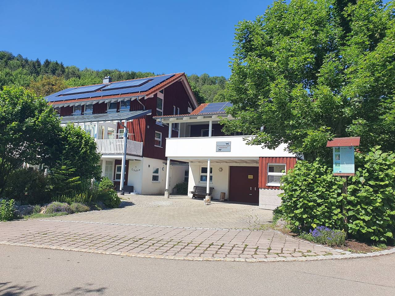 Ganze Wohnung, Ferienwohnung 'Untere Ferienwohnung' mit Privatterrasse, Gemeinschaftsgarten und Wi-Fi in Tieringen, Meßstetten
