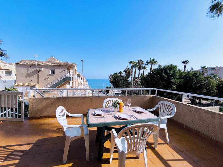 Bungalow für 6 Personen, mit Terrasse und Meerblick in Torrevieja