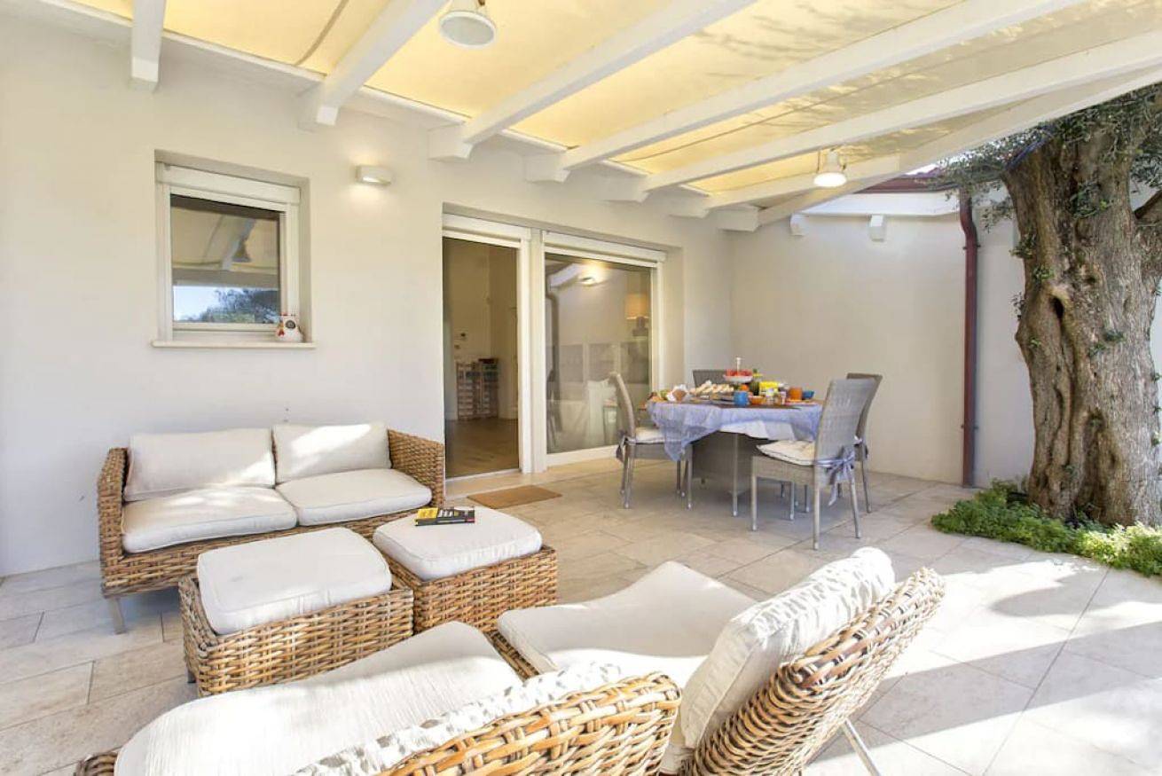 Alghero Villa Nuit Blanche avec piscine, A/C, Wifi, près de la Mer in Alghero, Province de Sassari