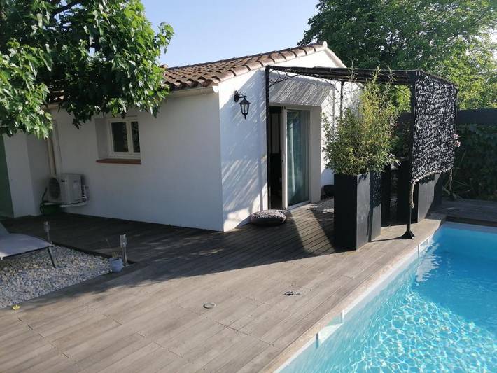 Appartement de vacances pour 2 personnes, avec piscine ainsi que jardin et jacuzzi
