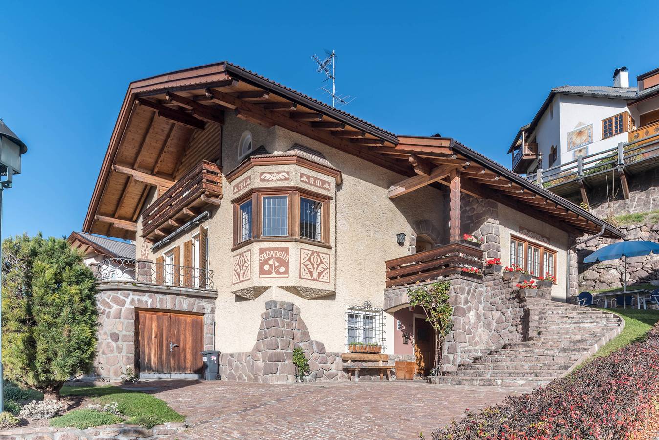 Appartamento intero, Appartamento per vacanze "Villa Soldanella" con vista sulle montagne, giardino e Wi-Fi in Ortisei, Dolomiti Superski