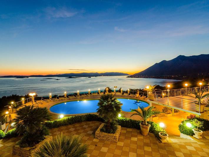 Ferienwohnung für 2 Personen, mit Balkon und Pool in Orebic