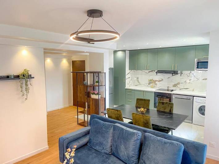 Location de vacances pour 9 personnes à Neuilly-sur-Marne