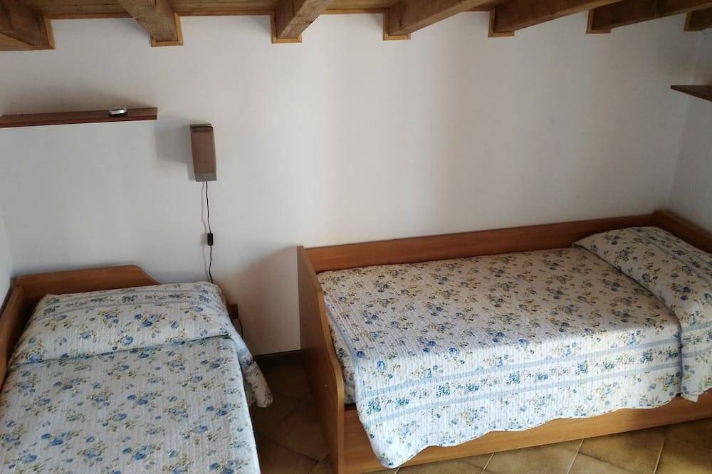 Schöne Ferienwohnung am Comer See mit privatem Garten und Seeblick in Bagnana (Lezzeno), Lezzeno