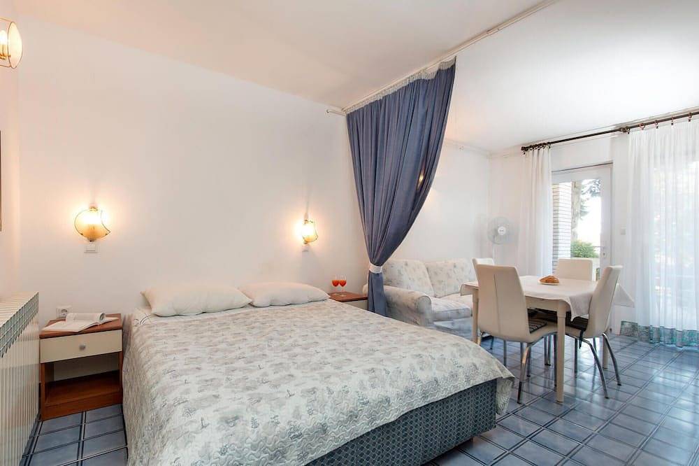 Hel lejlighed, Cozy apartment in Pula with Wifi in Pula-Medulin, Pula