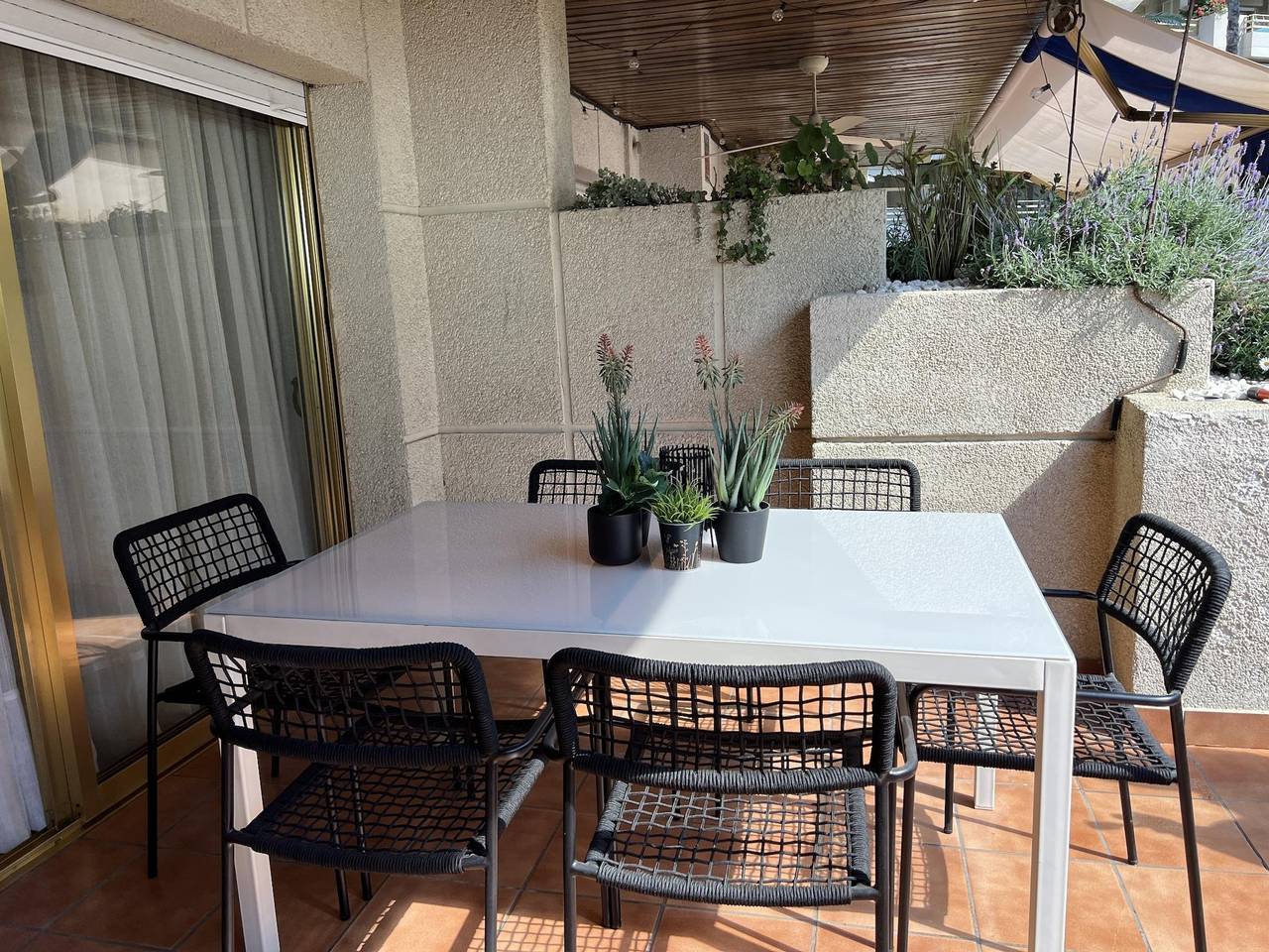 Apartamento vacacional entero, Espectacular piso en planta baja con acceso directo a la playa! in Salou, Costa Dorada