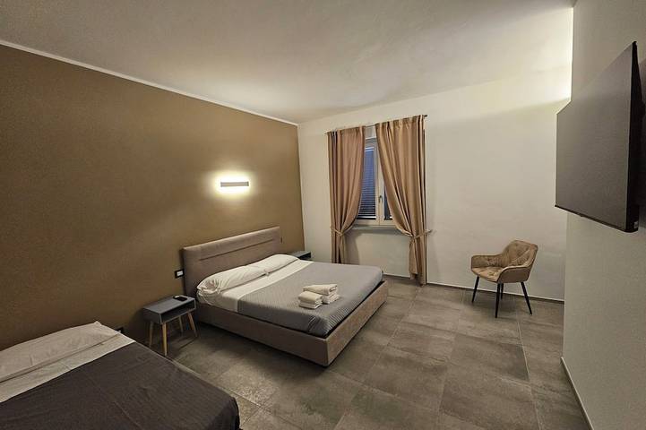 Appartement entier, House in the heart of Langhe surrounded by greenery with 5 beds wifi free in La Morra, Langhe