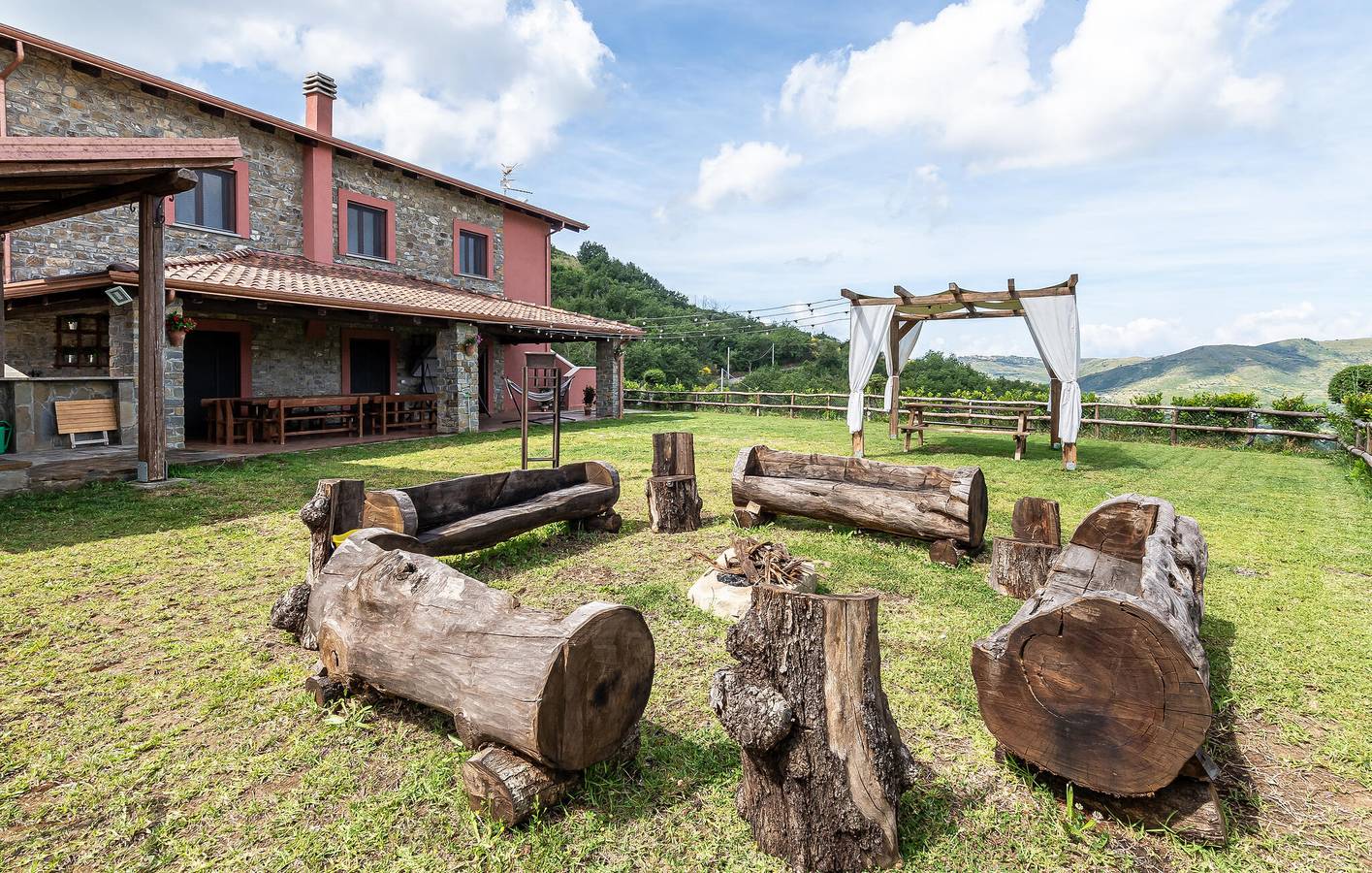 Casa Vacanza per 16 Persone in Torchiara, Provincia di Salerno