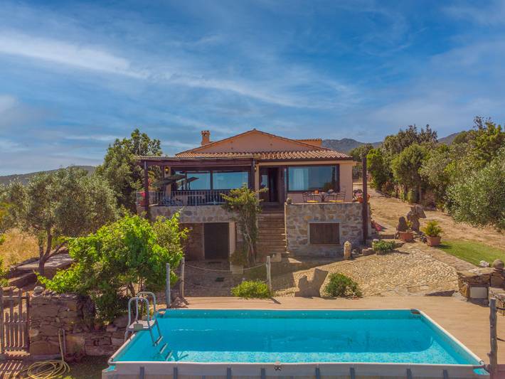 Ferienhaus für 6 Personen, mit Terrasse und Garten in Costa Smeralda - 2