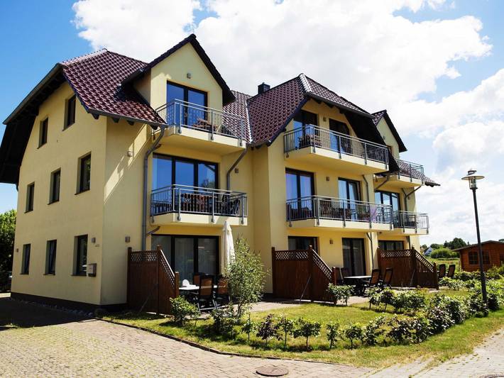 Ferienwohnung für 4 Personen, mit Balkon und Terrasse sowie Seeblick auf der Halbinsel Wittow