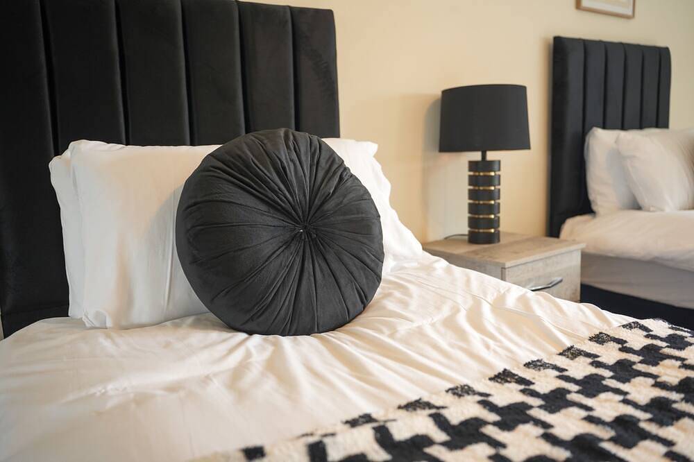 Ganze Wohnung, Apartment-Eigenes Badezimmer in Nord Lanarkshire
