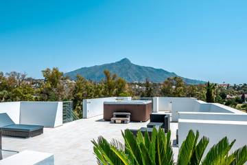 Villa for 10 People in Nueva Andalucía, Marbella, Photo 2