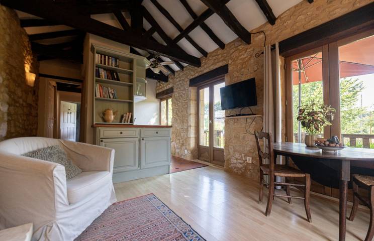 Gîte pour 2 personnes, avec balcon ainsi que piscine et jardin, animaux acceptés à Peyzac-le-Moustier - 3