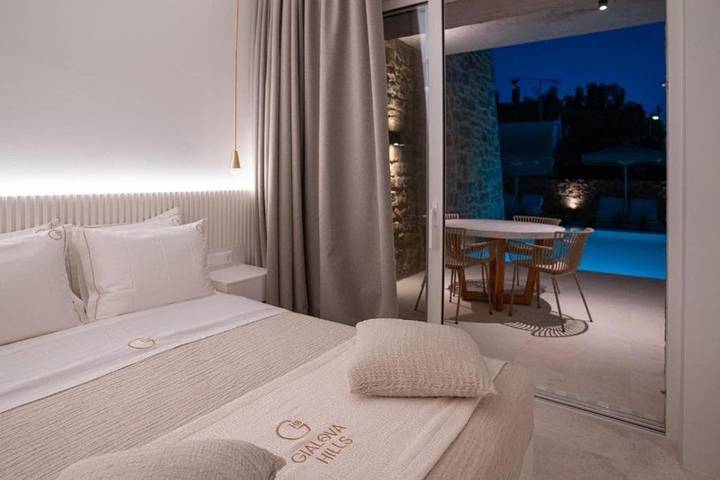 Gîte pour 4 personnes, avec Piscine et Vue dans Gialova - 2