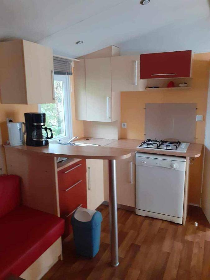 Camping pour 8 personnes, avec vue sur le lac et vue ainsi que jardin et piscine dans les Ardennes - 4