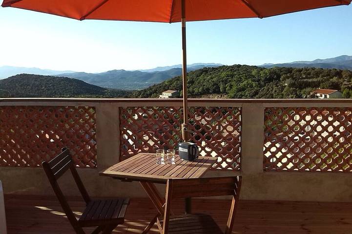 Chalet pour 2 personnes, avec terrasse dans les Pyrénées-Orientales