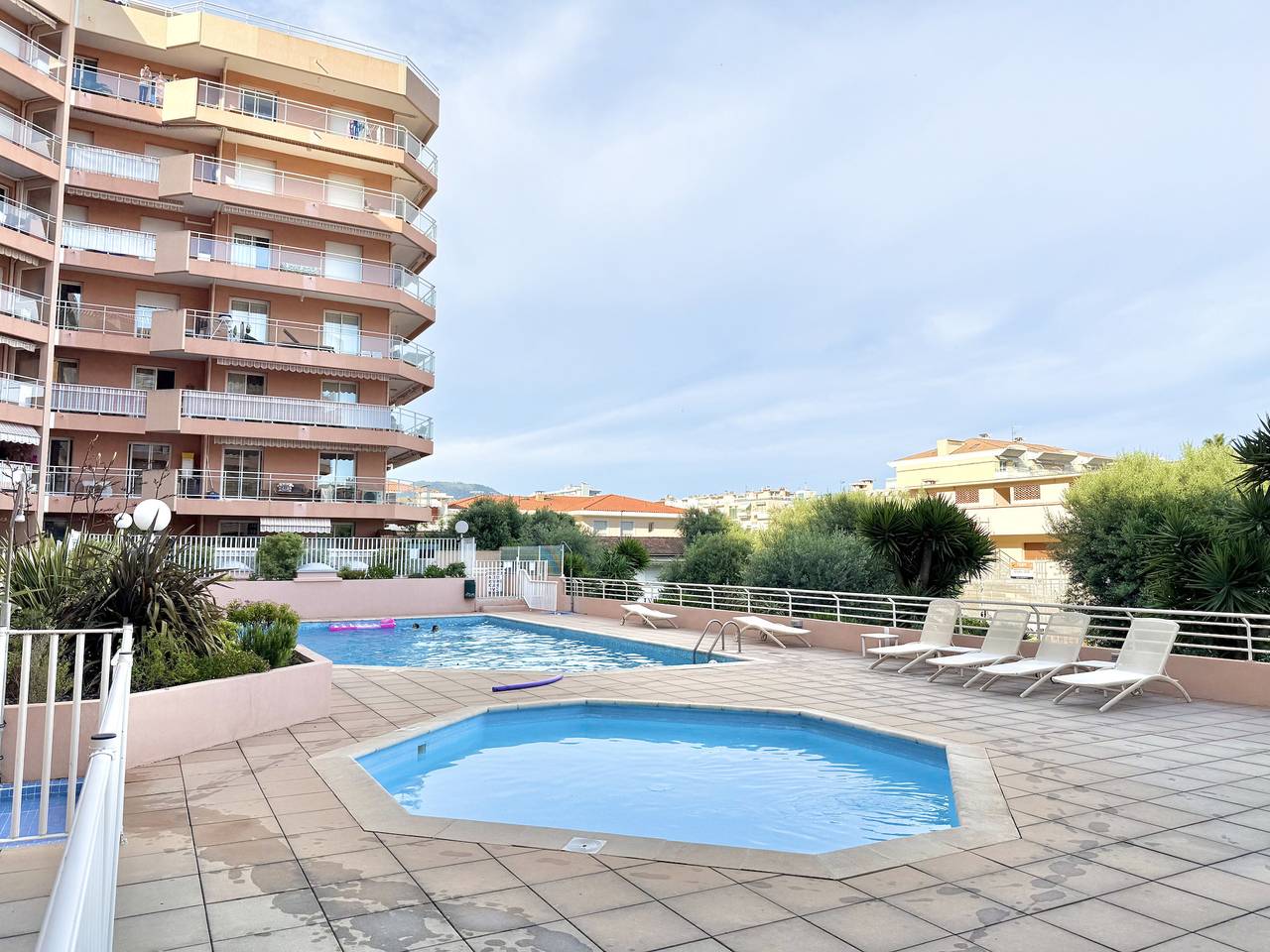 Studio entier, Cap Thalassa in Roquebrune-Cap-Martin, Côte méditerranéenne (France)