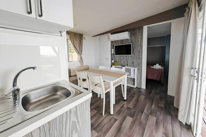 Bungalow per 4 persone, con vista oceano e terrazza, con animali domestici a Marina di Camerota