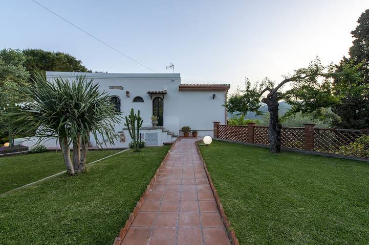 Villa with Private chlorine-free pool, jacuzzi & Etna view - Taormina in Trappitello-Chianchitta, Taormina